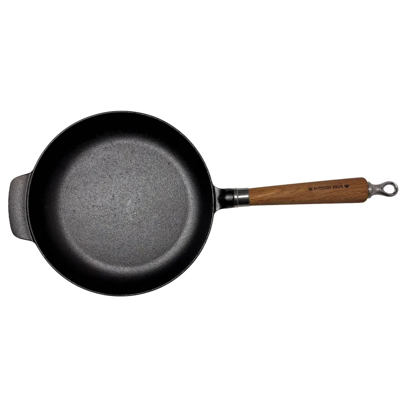 Ronneby bruk Exclusive Line støbejernsstegepande, afrundet kant 24 cm - med håndtag i egetræ