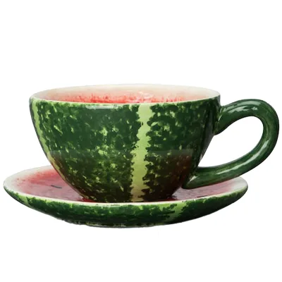 Byon Fruity Watermelon kop med underkop 25 cl, grøn/rød