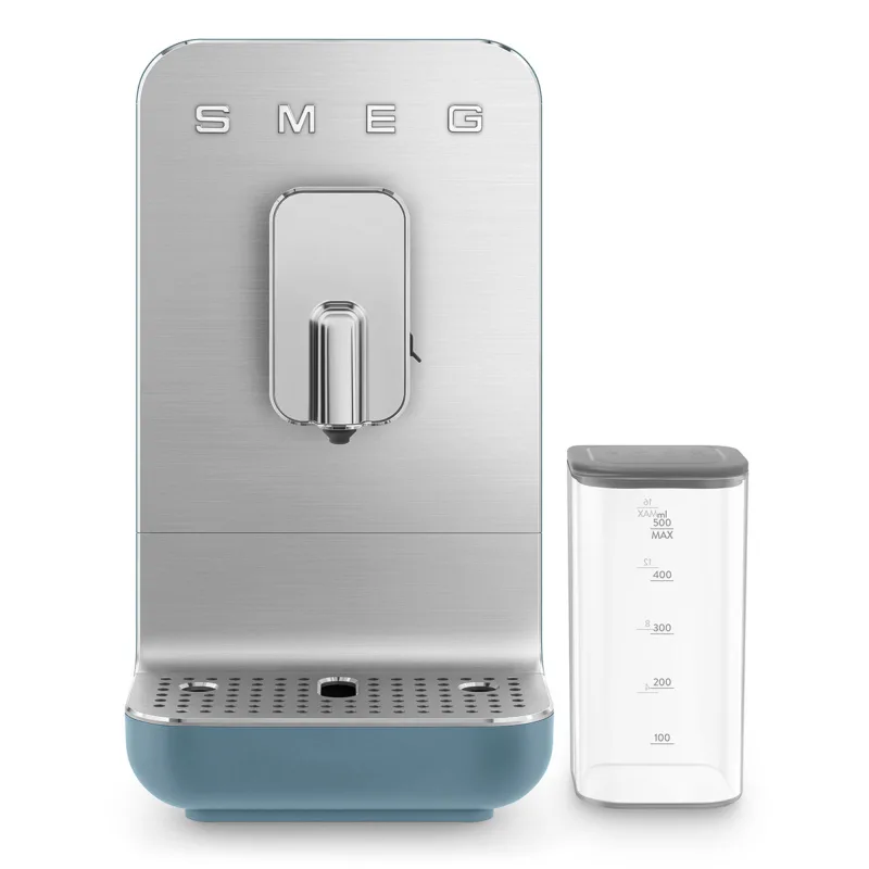 Smeg BCC13SBMEU Helautomatisk espressomaskine med mælkssystem, storm blue