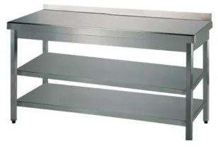 Tysk produceret arbejdsbord i fuldsvejset rustfri stål med bagkant samt 2 hylder. 700mm - B 1200 x T 700 x H 850 mm